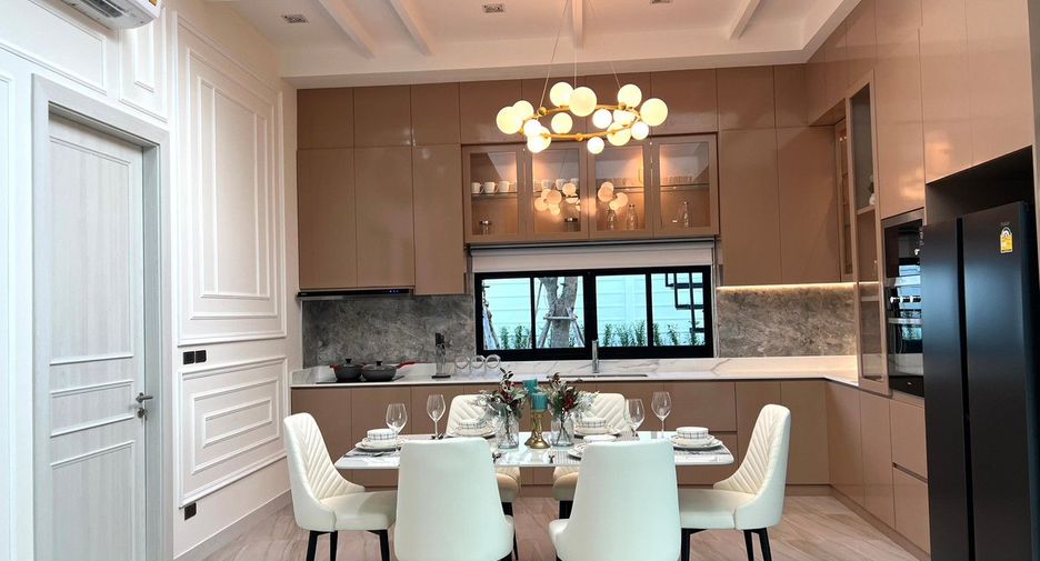 For sale 3 bedrooms villa in Bang Lamung, Chonburi