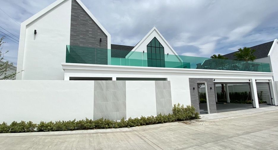 For sale 3 bedrooms villa in Bang Lamung, Chonburi