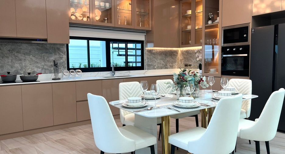 For sale 3 bedrooms villa in Bang Lamung, Chonburi