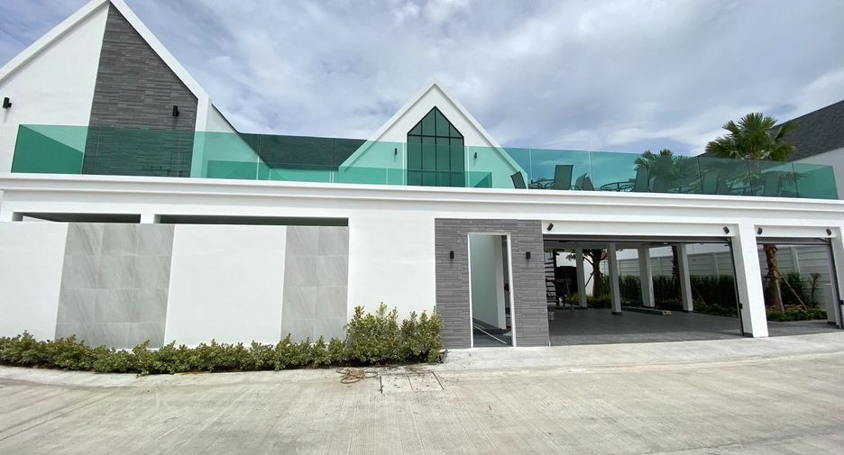 For sale 3 bedrooms villa in Bang Lamung, Chonburi