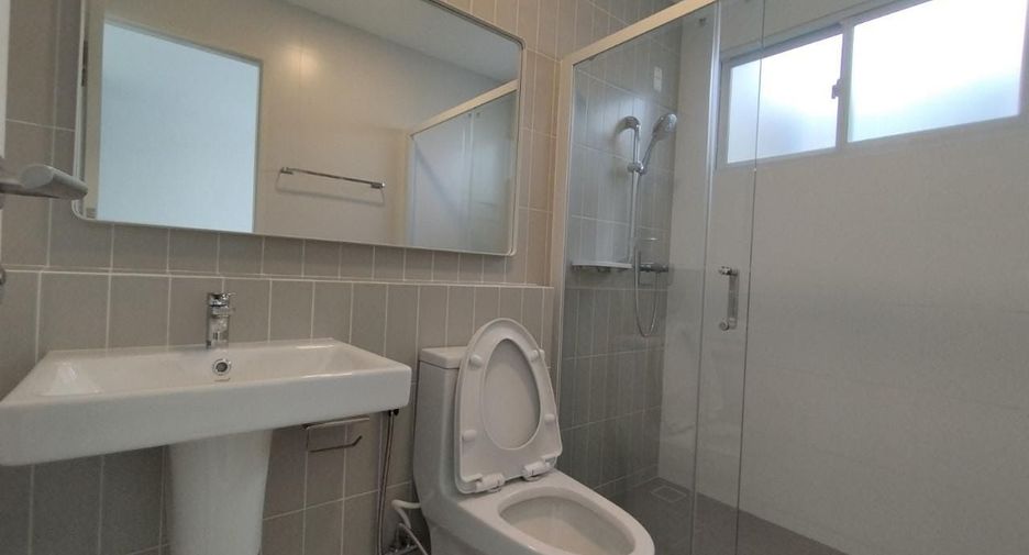 For rent 3 bedrooms townhouse in Prawet, Bangkok