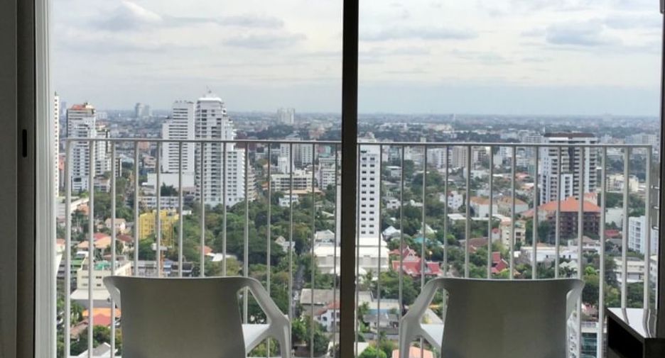 Condo en alquiler y en venta de 2 habitaciones en Watthana, Bangkok