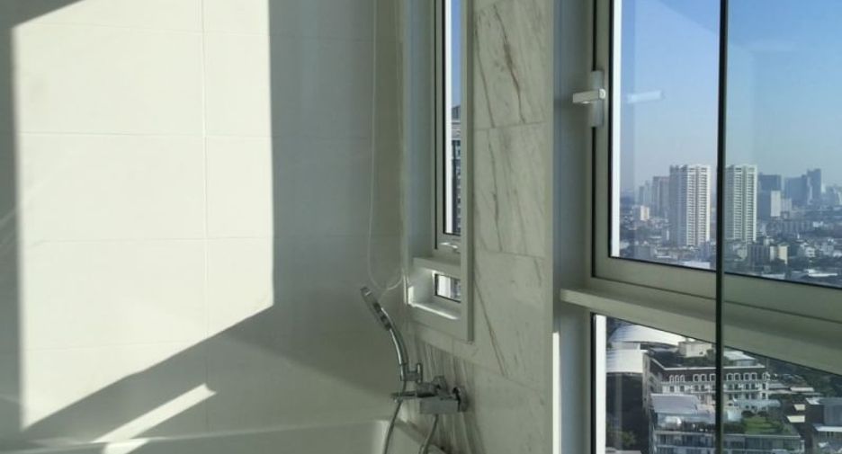 Condo en alquiler y en venta de 2 habitaciones en Watthana, Bangkok