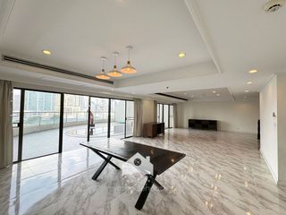 For rent 4 Beds condo in Khlong Toei, Bangkok