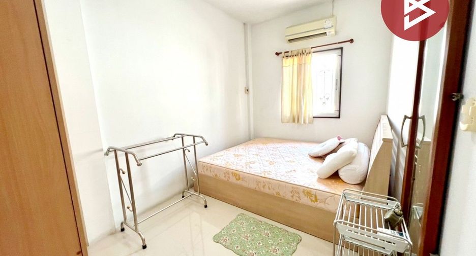 For sale 3 Beds townhouse in Sam Phran, Nakhon Pathom