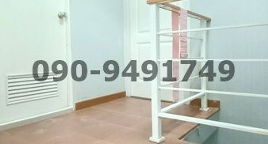For rent 4 bedrooms townhouse in Krathum Baen, Samut Sakhon