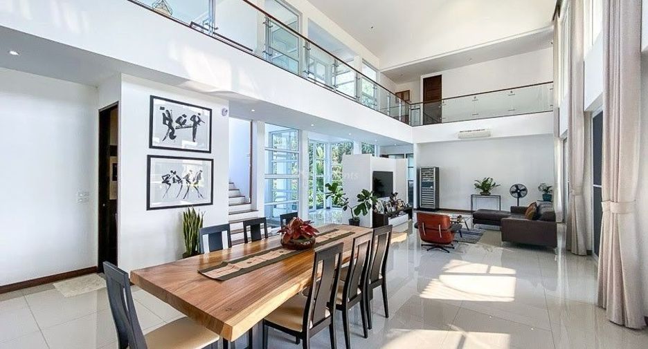 Villa en alquiler y en venta de 4 habitaciones en Mae Rim, Chiang Mai