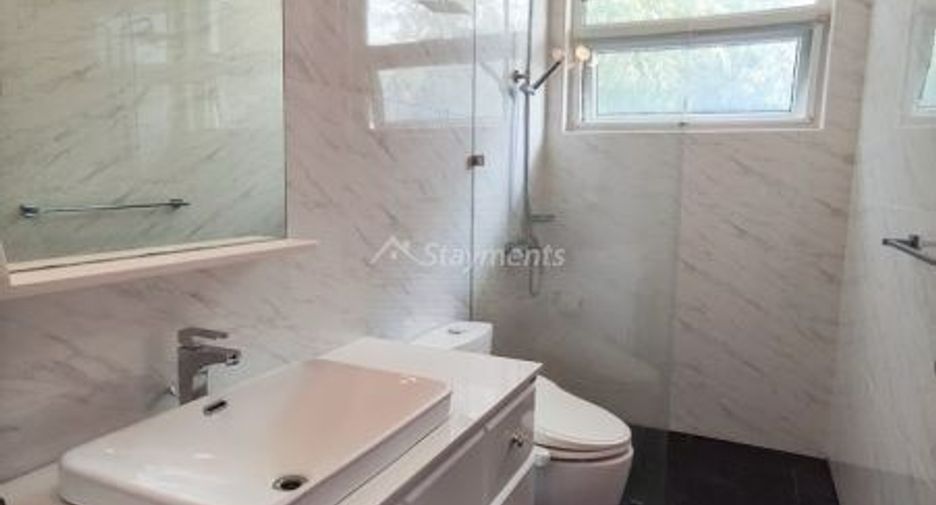 Villa en alquiler y en venta de 4 habitaciones en Mae Rim, Chiang Mai
