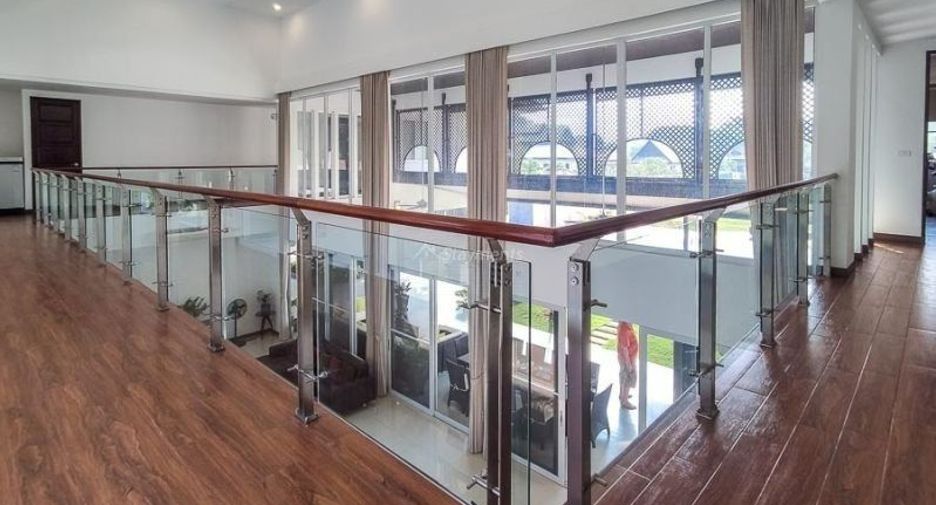 Villa en alquiler y en venta de 4 habitaciones en Mae Rim, Chiang Mai