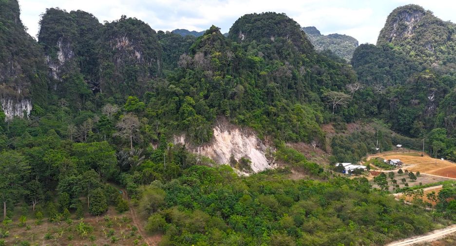À vendre terrain à Mueang Krabi, Krabi
