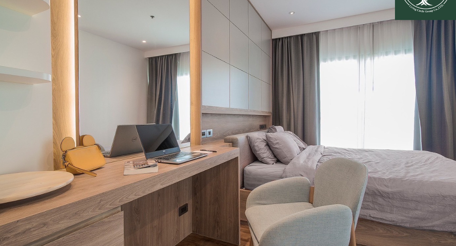 For rent 2 bedrooms condo in Watthana, Bangkok