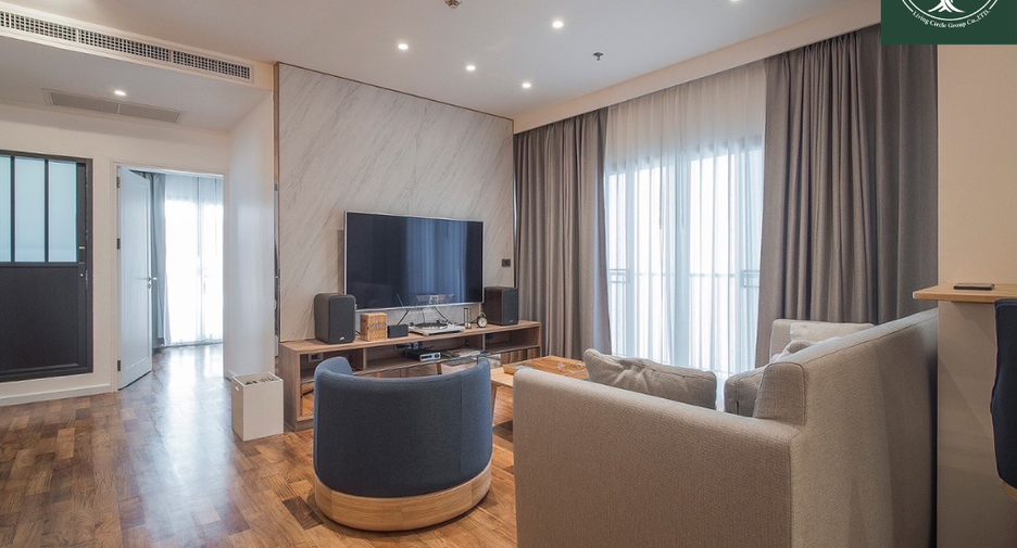 For rent 2 bedrooms condo in Watthana, Bangkok