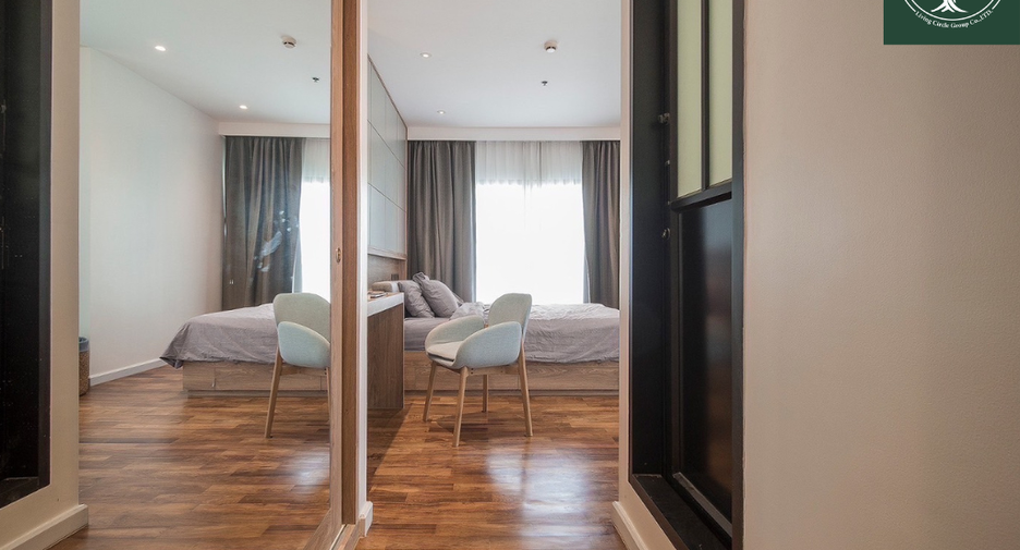 For rent 2 bedrooms condo in Watthana, Bangkok