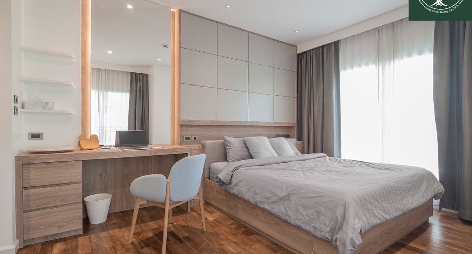 For rent 2 bedrooms condo in Watthana, Bangkok
