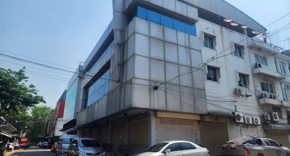 For sale 6 bed retail Space in Don Mueang, Bangkok