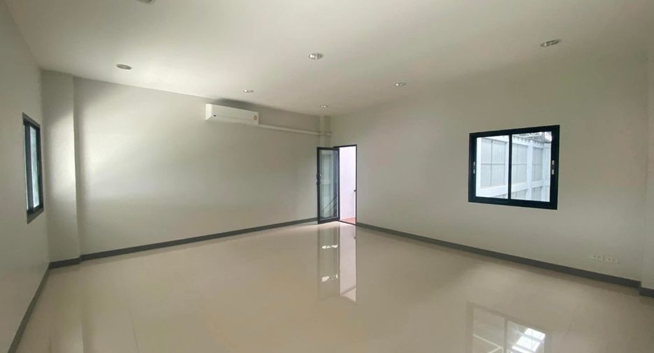 Lagerhaus zur Miete mit 2 Zimmer in Khlong Luang, Pathum Thani