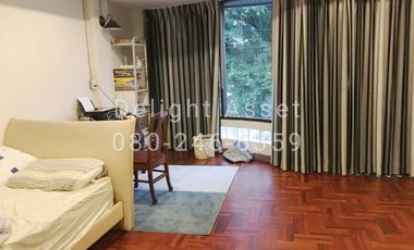 Reihenhaus zum Kauf mit 5 Zimmer in Khlong San, Bangkok