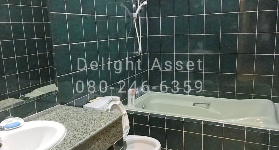 Casa adosada en venta de 5 habitaciones en Khlong San, Bangkok