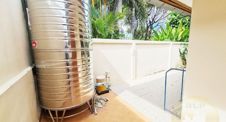 Casa en alquiler y en venta de 3 habitaciones en Bang Lamung, Chonburi