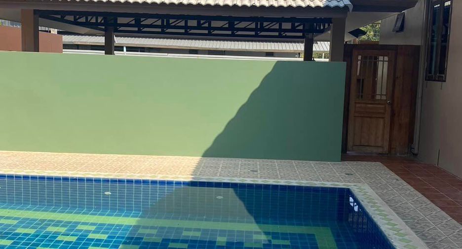 For rent 4 bed villa in Saraphi, Chiang Mai