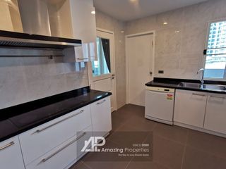For rent 3 bed apartment in Khlong Toei, Bangkok