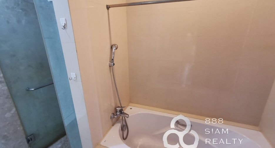 For sale 4 ベッドルーム condo in Bang Kho Laem, Bangkok