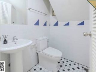 Аренда и продажа 5 спальни таунхаус в Чатучак, Бангкок