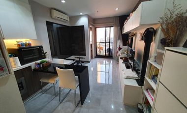 Wohnung zur Miete und zum Kauf mit 1 Zimmer in Khlong San, Bangkok