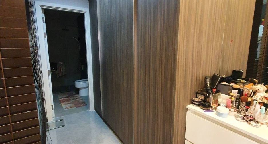 Wohnung zur Miete und zum Kauf mit 1 Zimmer in Khlong San, Bangkok