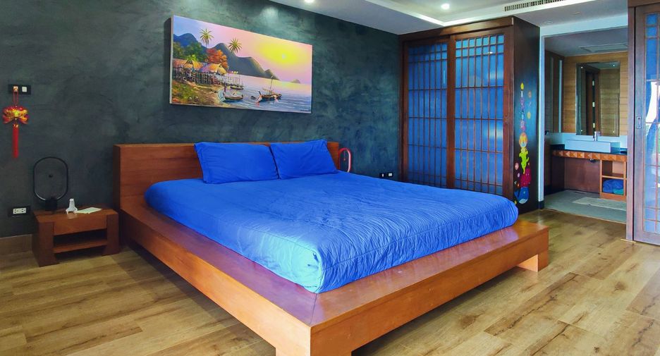 For sale 3 bedrooms condo in Mueang Phuket, Phuket