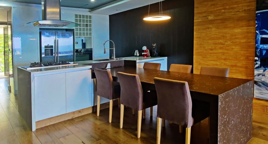 For sale 3 bedrooms condo in Mueang Phuket, Phuket