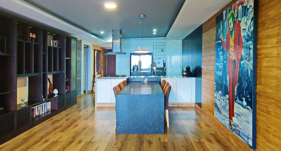 For sale 3 bedrooms condo in Mueang Phuket, Phuket