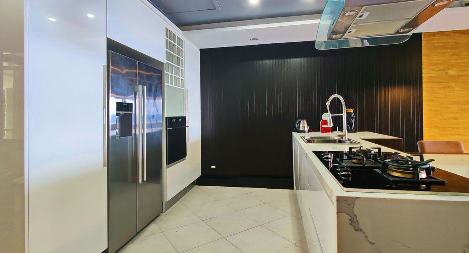 For sale 3 bedrooms condo in Mueang Phuket, Phuket