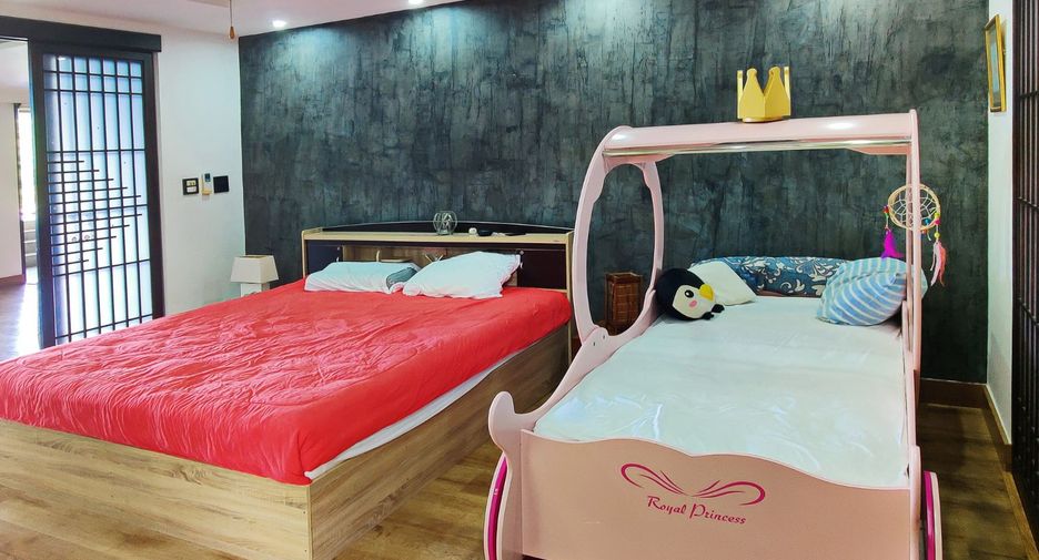For sale 3 bedrooms condo in Mueang Phuket, Phuket