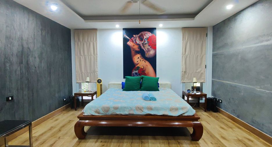 For sale 3 bedrooms condo in Mueang Phuket, Phuket