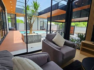 Villa zum Kauf mit 4 Zimmer in Sattahip, Pattaya