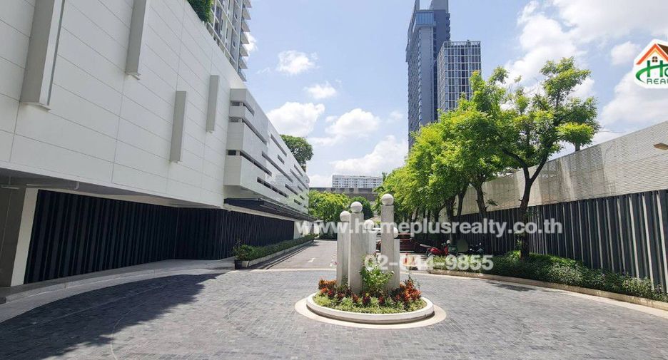 À vendre 2 chambres condo à Phra Khanong, Bangkok