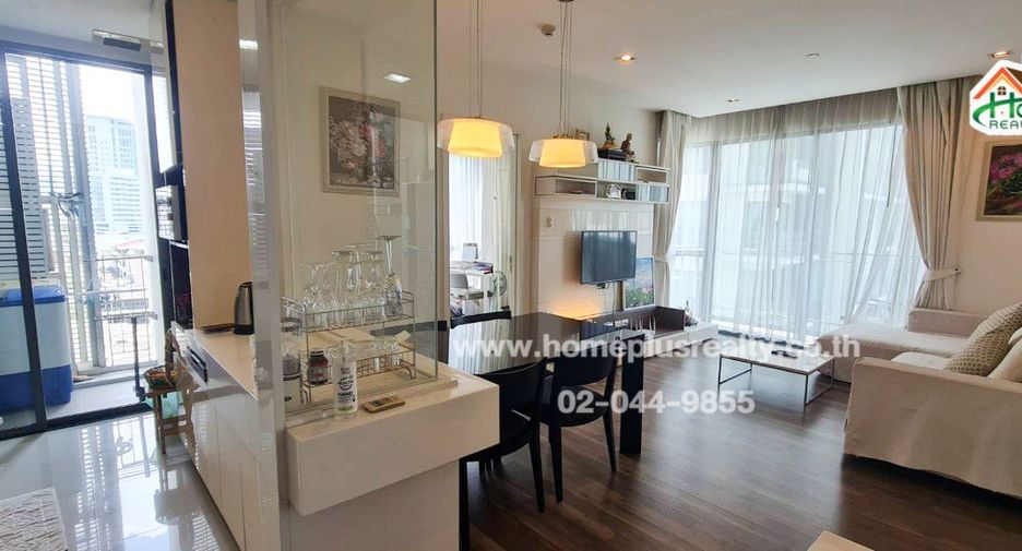 À vendre 2 chambres condo à Phra Khanong, Bangkok