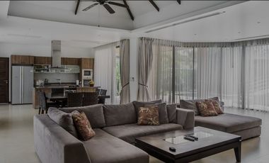 Villa en alquiler y en venta de 4 habitaciones en Thalang, Phuket