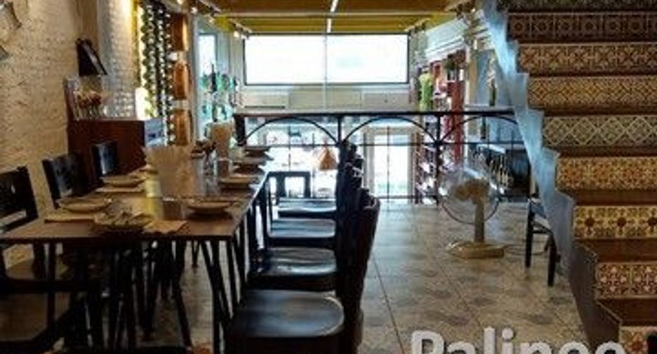 For rent and for sale 2 bedrooms retail Space in Watthana, Bangkok