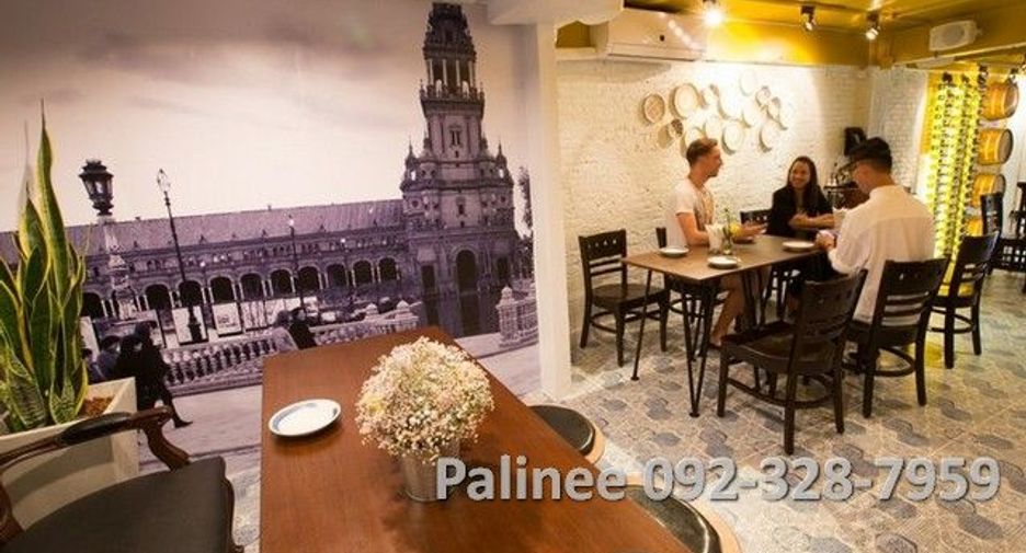 For rent and for sale 2 bedrooms retail Space in Watthana, Bangkok