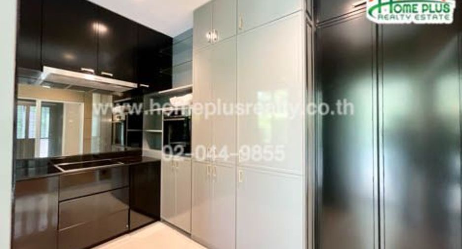 For sale 3 bedrooms house in Khan Na Yao, Bangkok