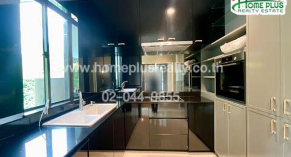 For sale 3 bedrooms house in Khan Na Yao, Bangkok