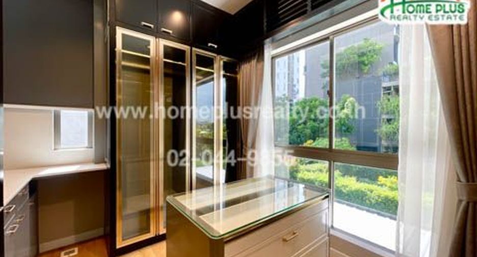 For sale 3 bedrooms house in Khan Na Yao, Bangkok