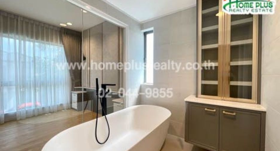 For sale 3 bedrooms house in Khan Na Yao, Bangkok