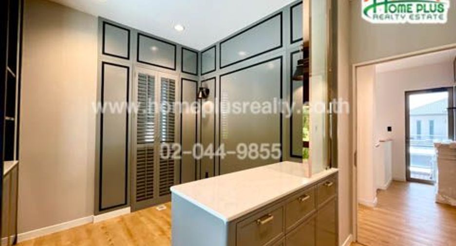 For sale 3 bedrooms house in Khan Na Yao, Bangkok