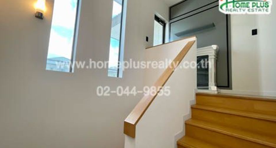 For sale 3 bedrooms house in Khan Na Yao, Bangkok