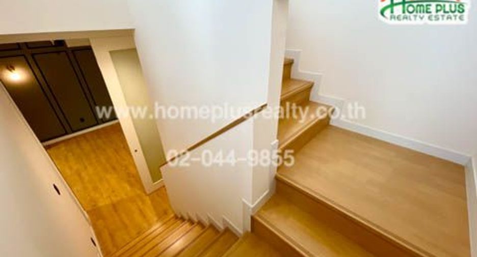 For sale 3 bedrooms house in Khan Na Yao, Bangkok