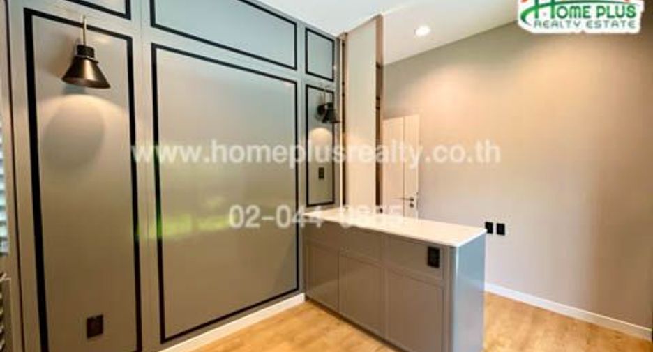 For sale 3 bedrooms house in Khan Na Yao, Bangkok