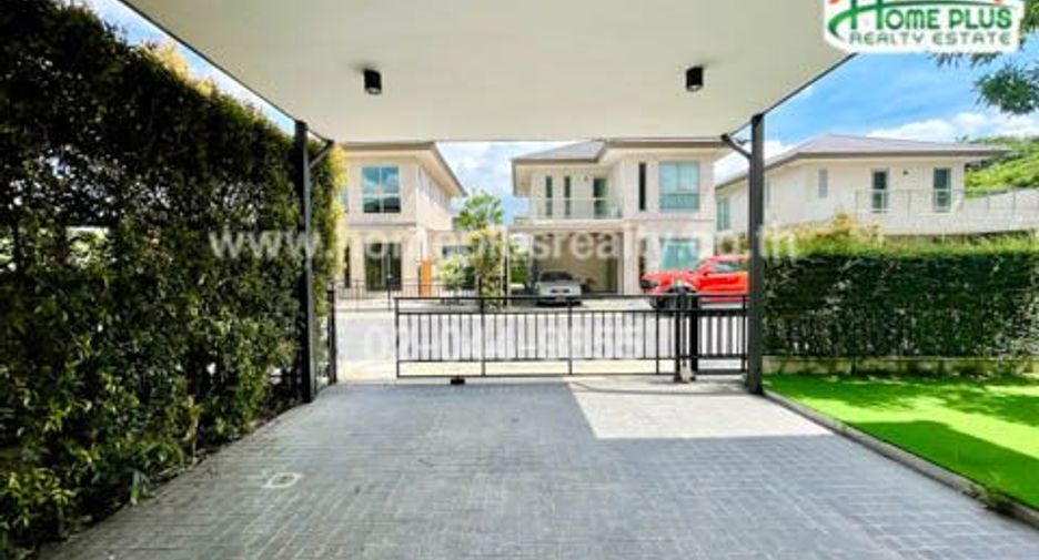 For sale 3 bedrooms house in Khan Na Yao, Bangkok